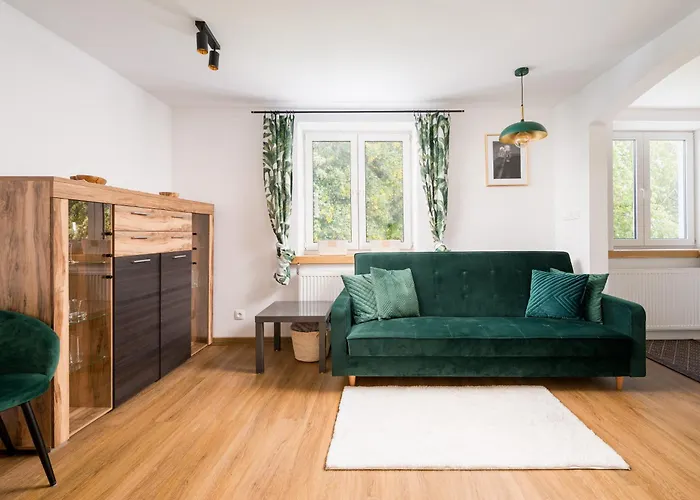 Francuska Deluxe By Bookinghost * Warsaw