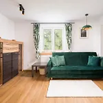 Francuska Deluxe By Bookinghost * Warsaw