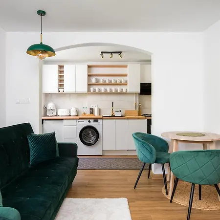 Apartment Francuska Deluxe By Bookinghost *