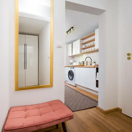 Apartment Francuska Deluxe By Bookinghost Warschau